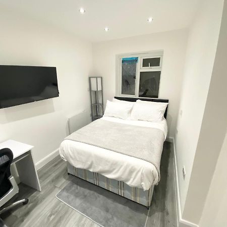 London Studio Chingford Εξωτερικό φωτογραφία