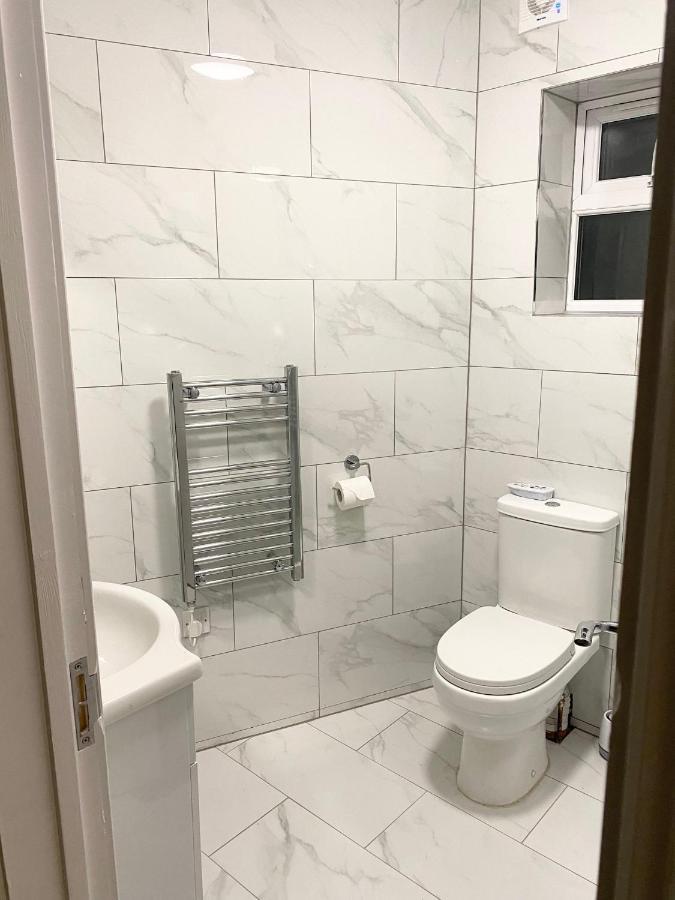 London Studio Chingford Εξωτερικό φωτογραφία